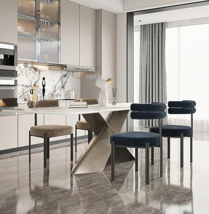 Chaise design italien en métal et velours avec dossier semi circulaire